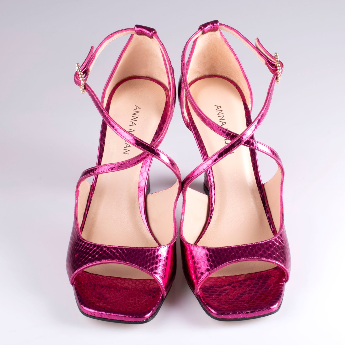 sandalias con tacon rosa