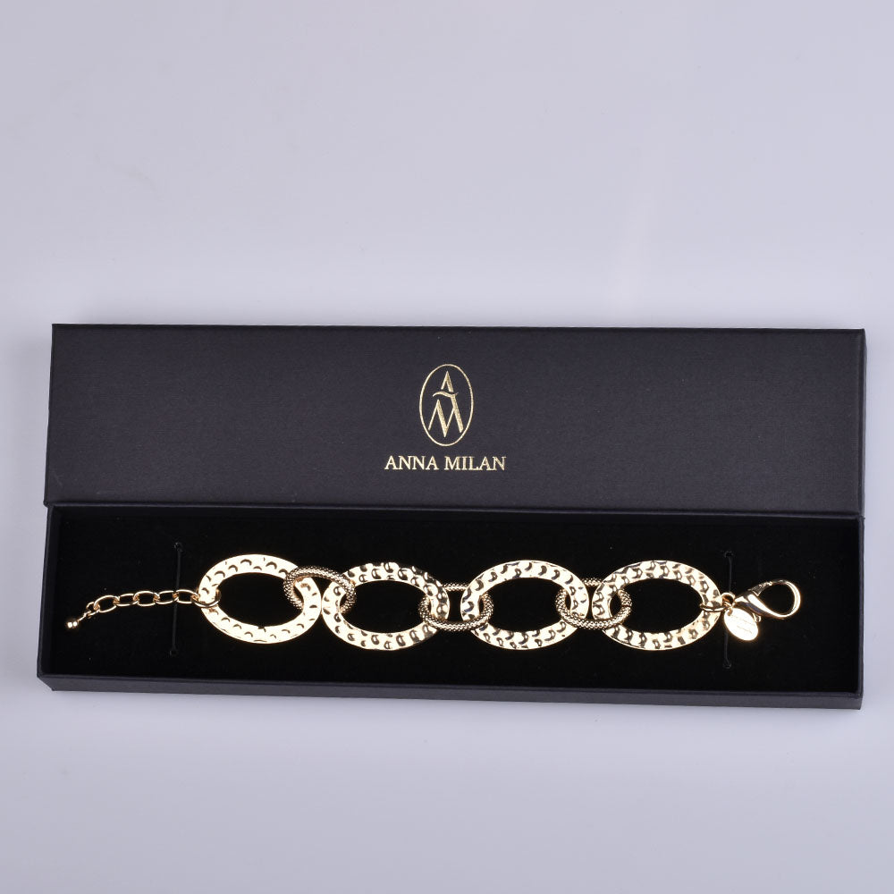 Exklusives Armband mit ovalen Ringen