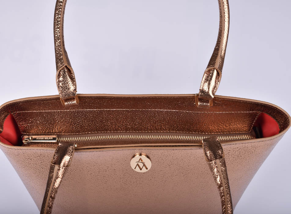 bolso por entro cuero