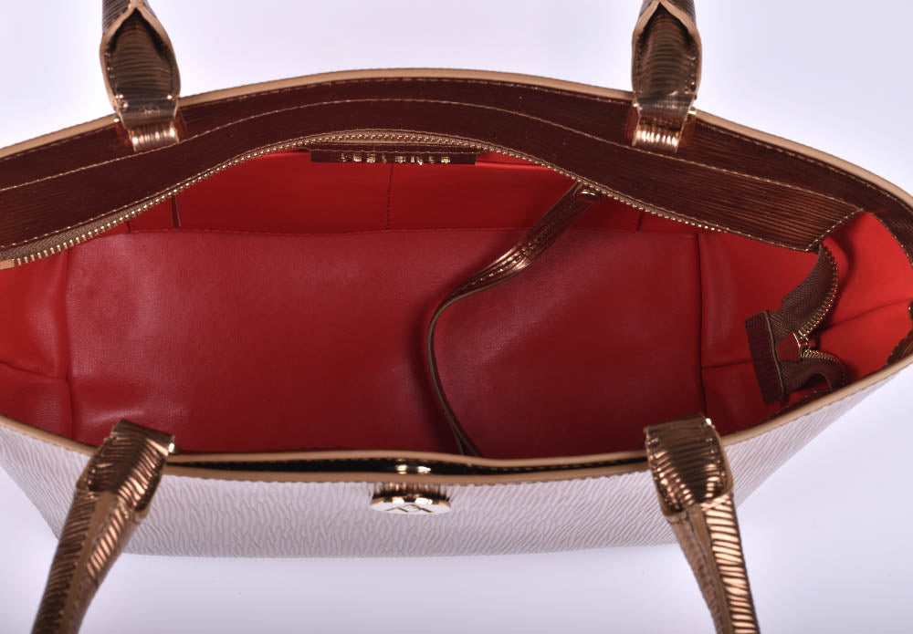 bolso por dentro rojo