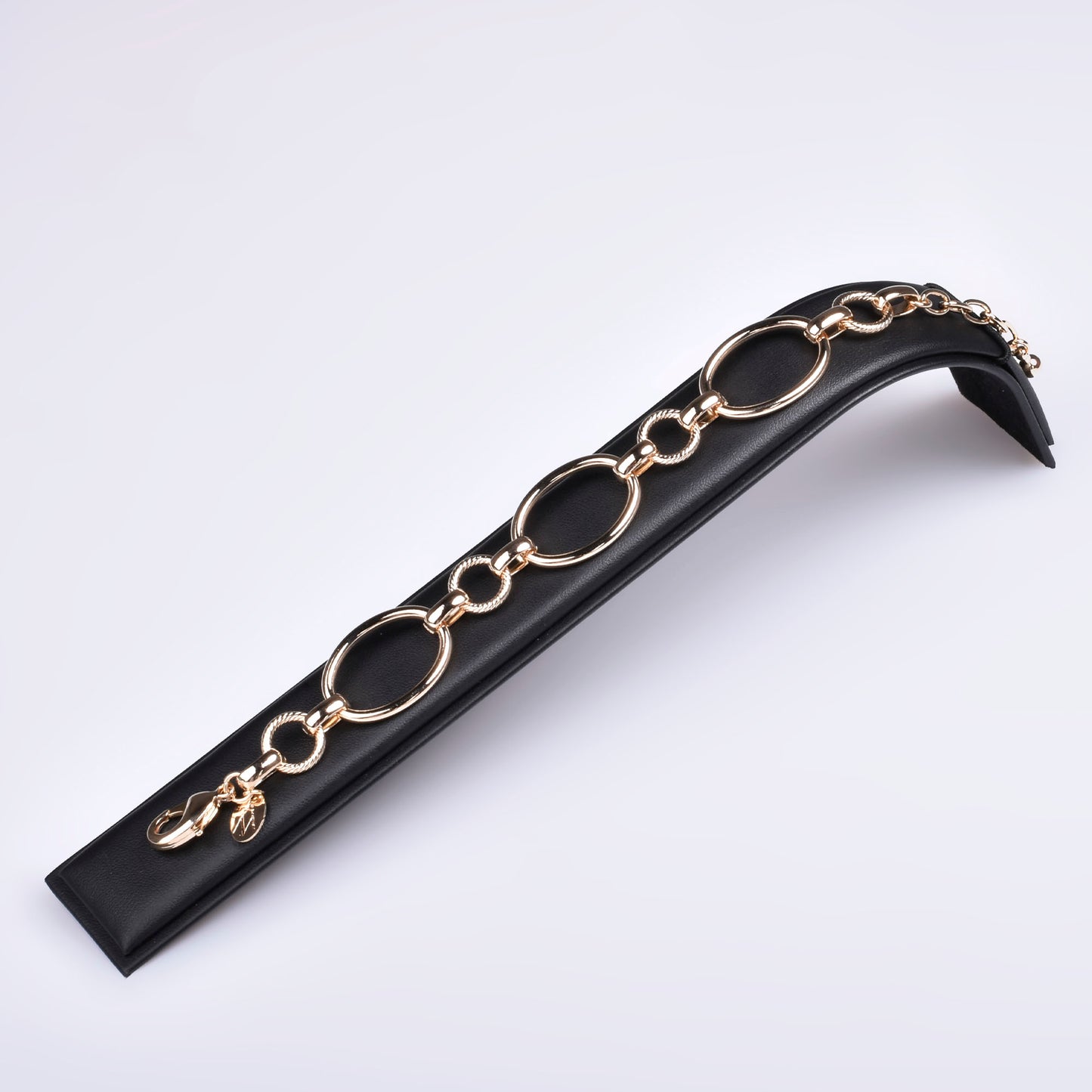 Vergoldetes Damenarmband mit ovalen Ringen