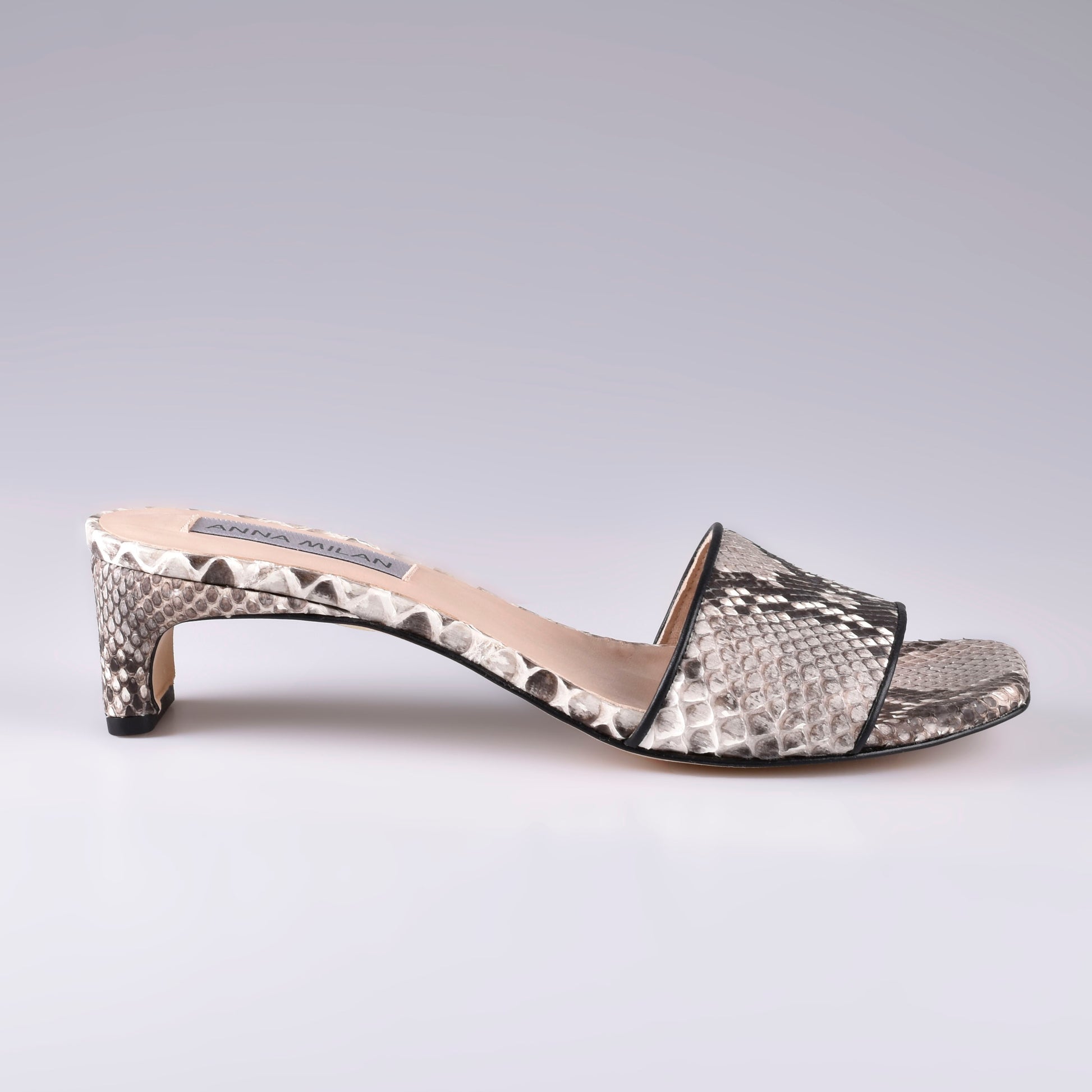 sandalias pitón gris