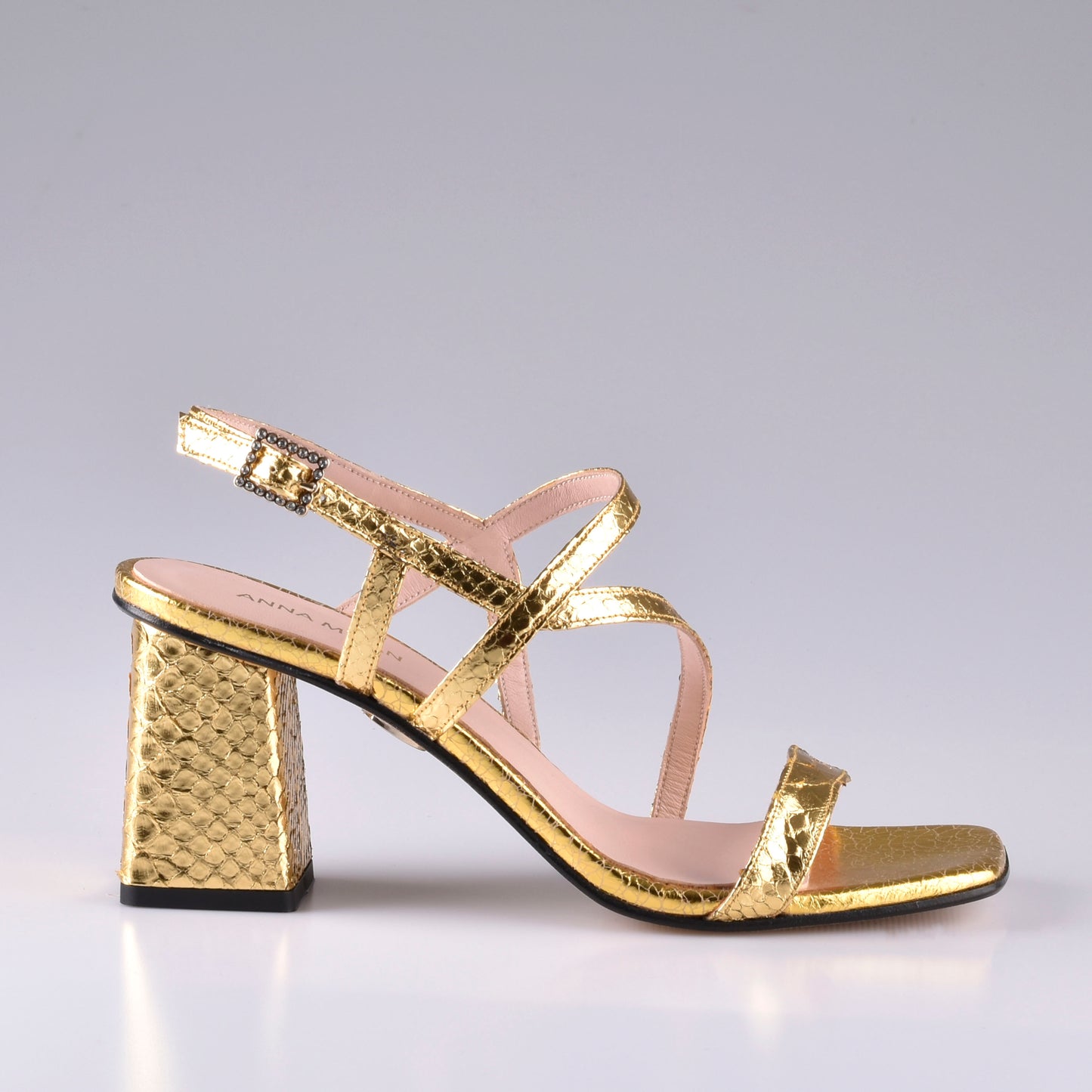 sandalias mujer cuero oro