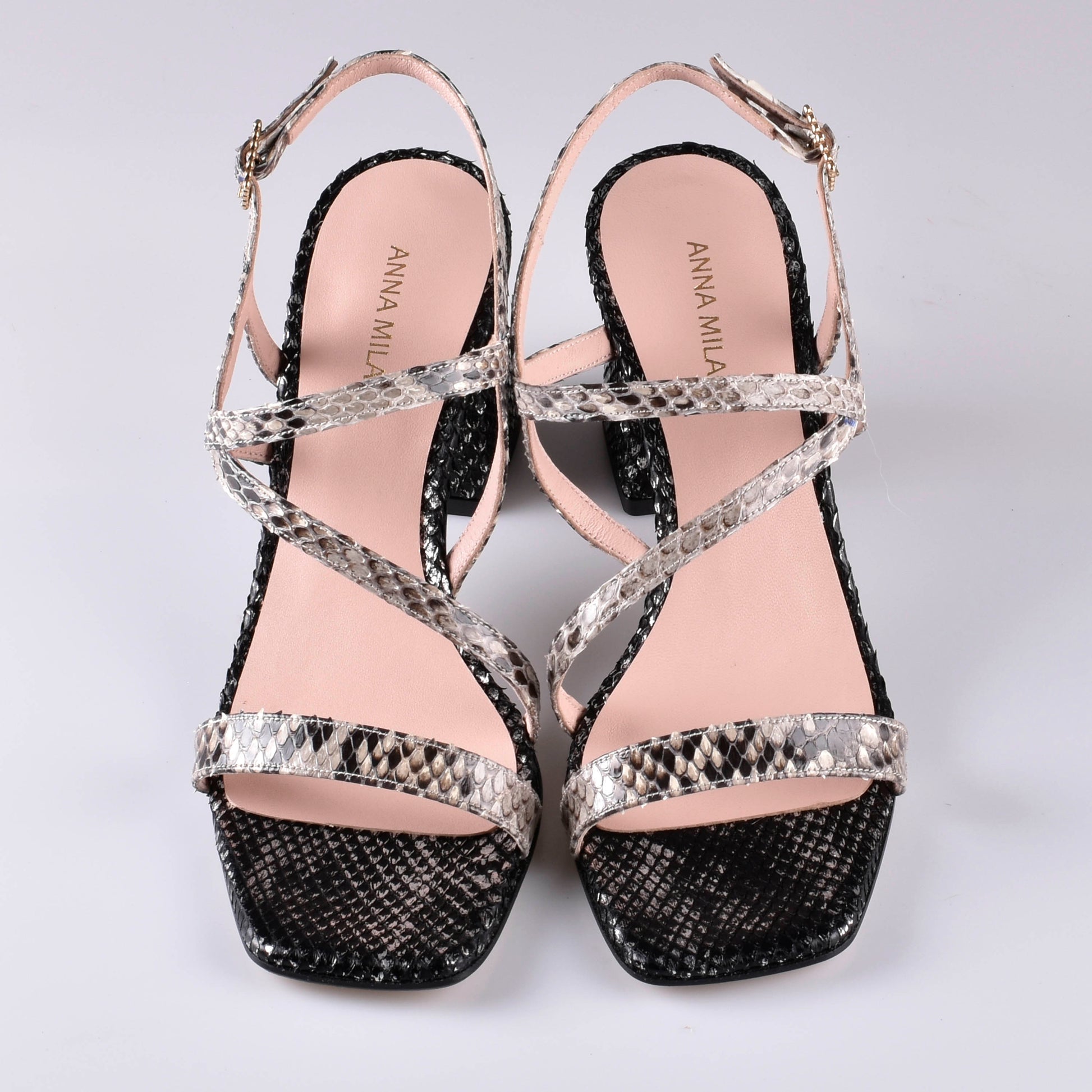 sandalias plateado tacones altos