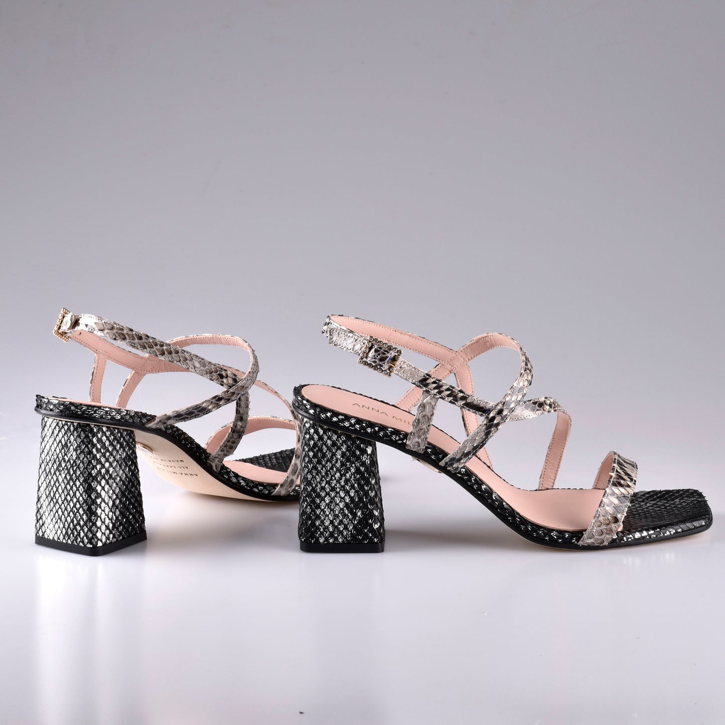 sandalias pitón plata