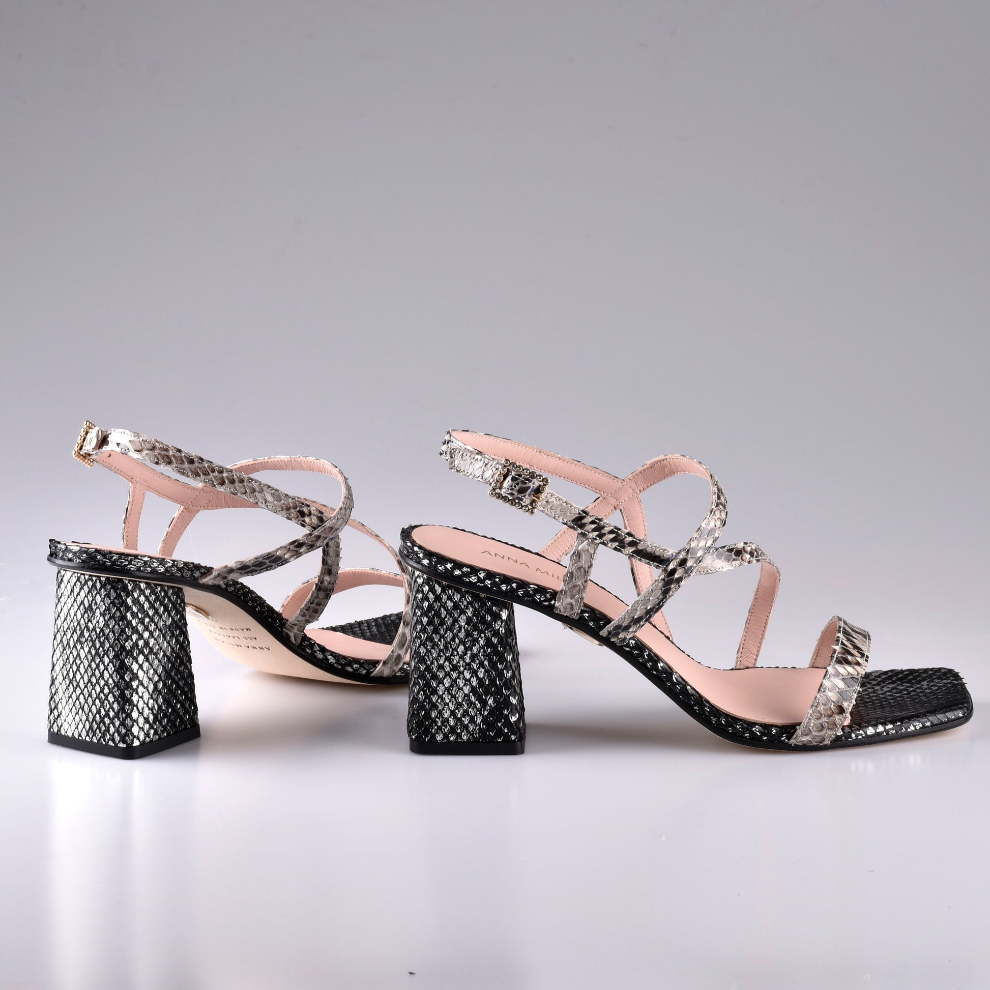 sandalias pitón plata