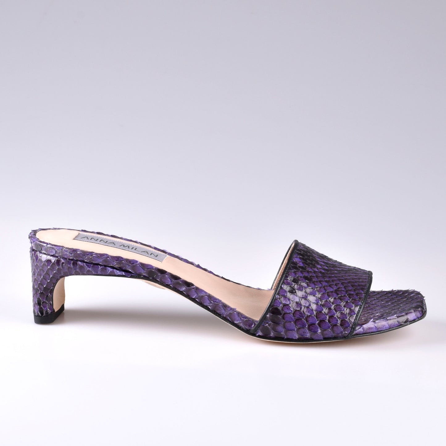 sandalias violeta