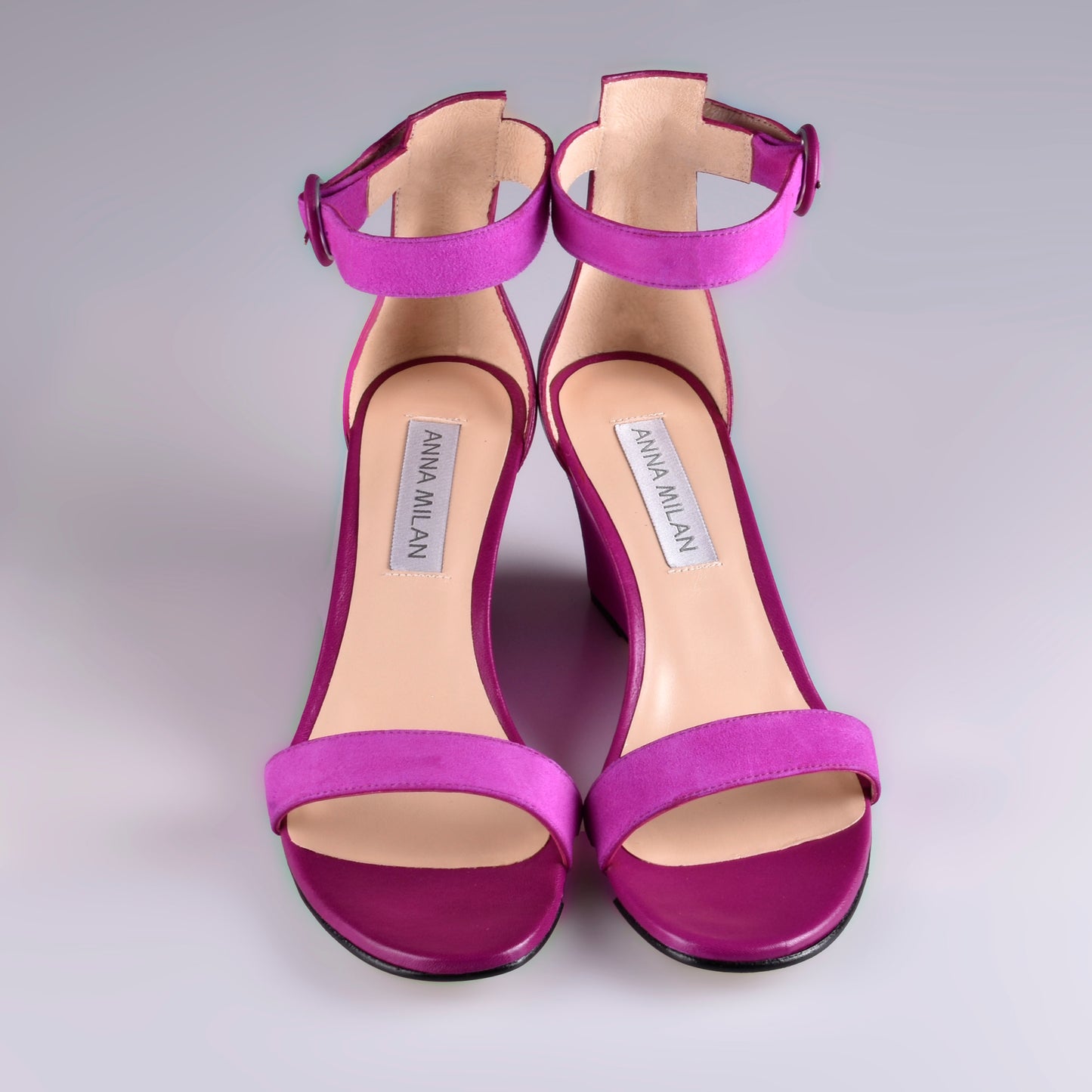 sandalias cuero morado