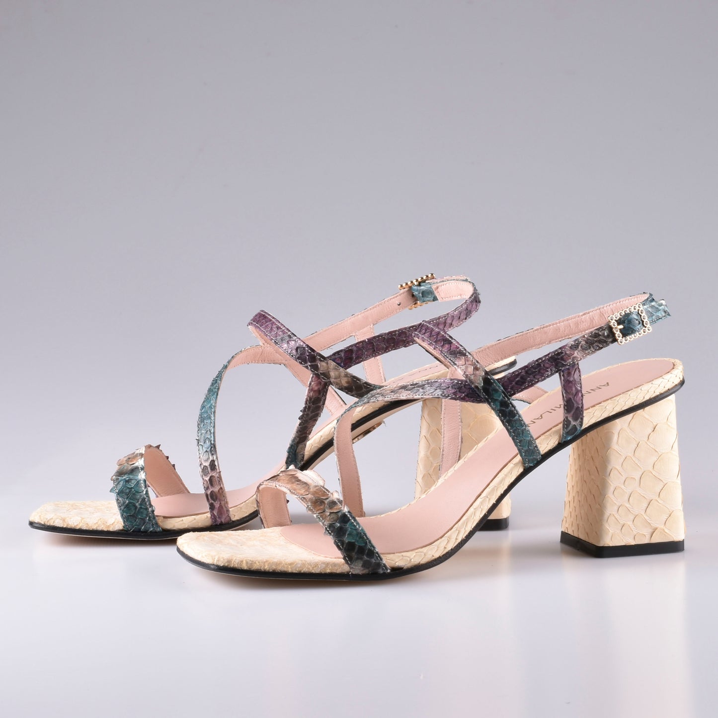 Sandalias tacón alto beige