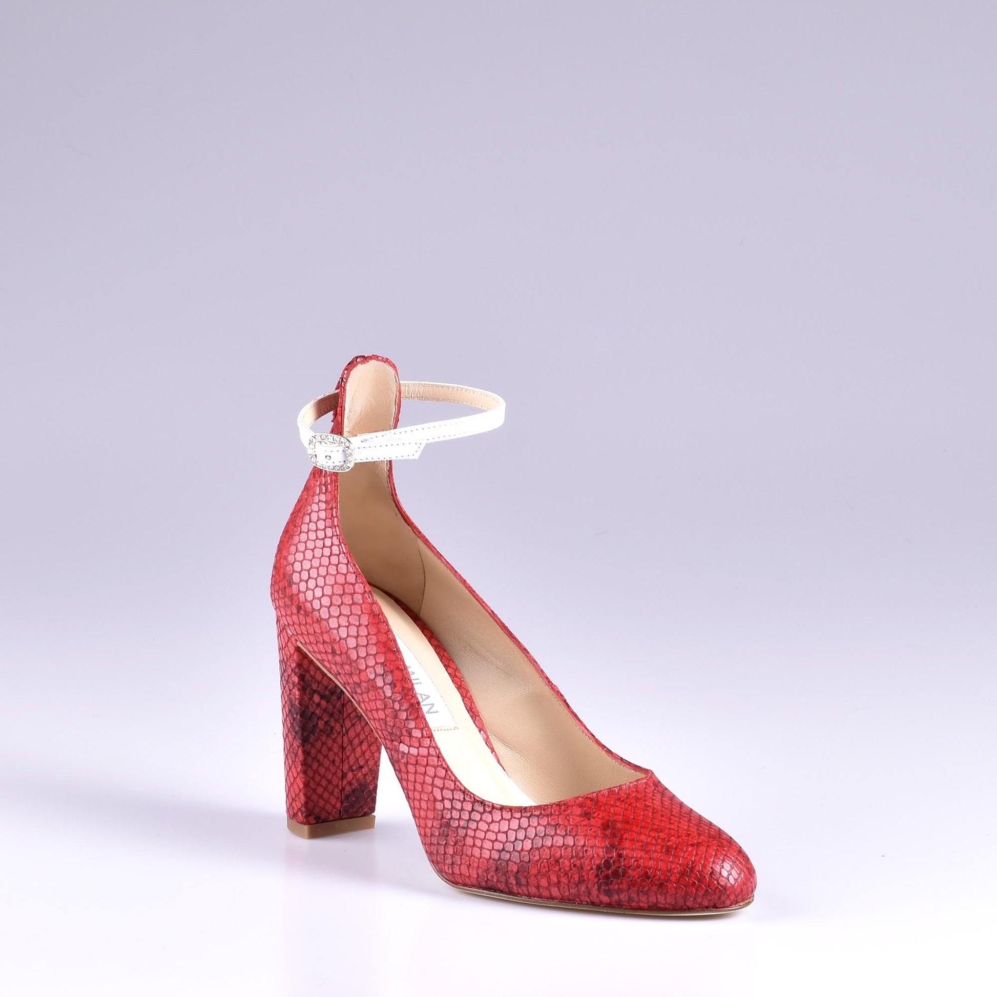 elegante salon piel roja