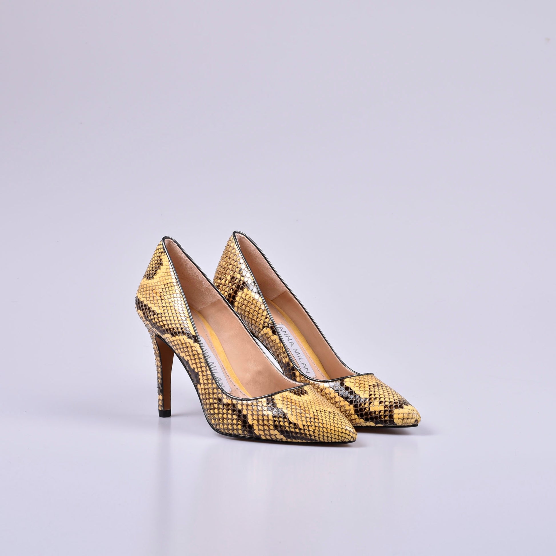 Zapatos salon de piel