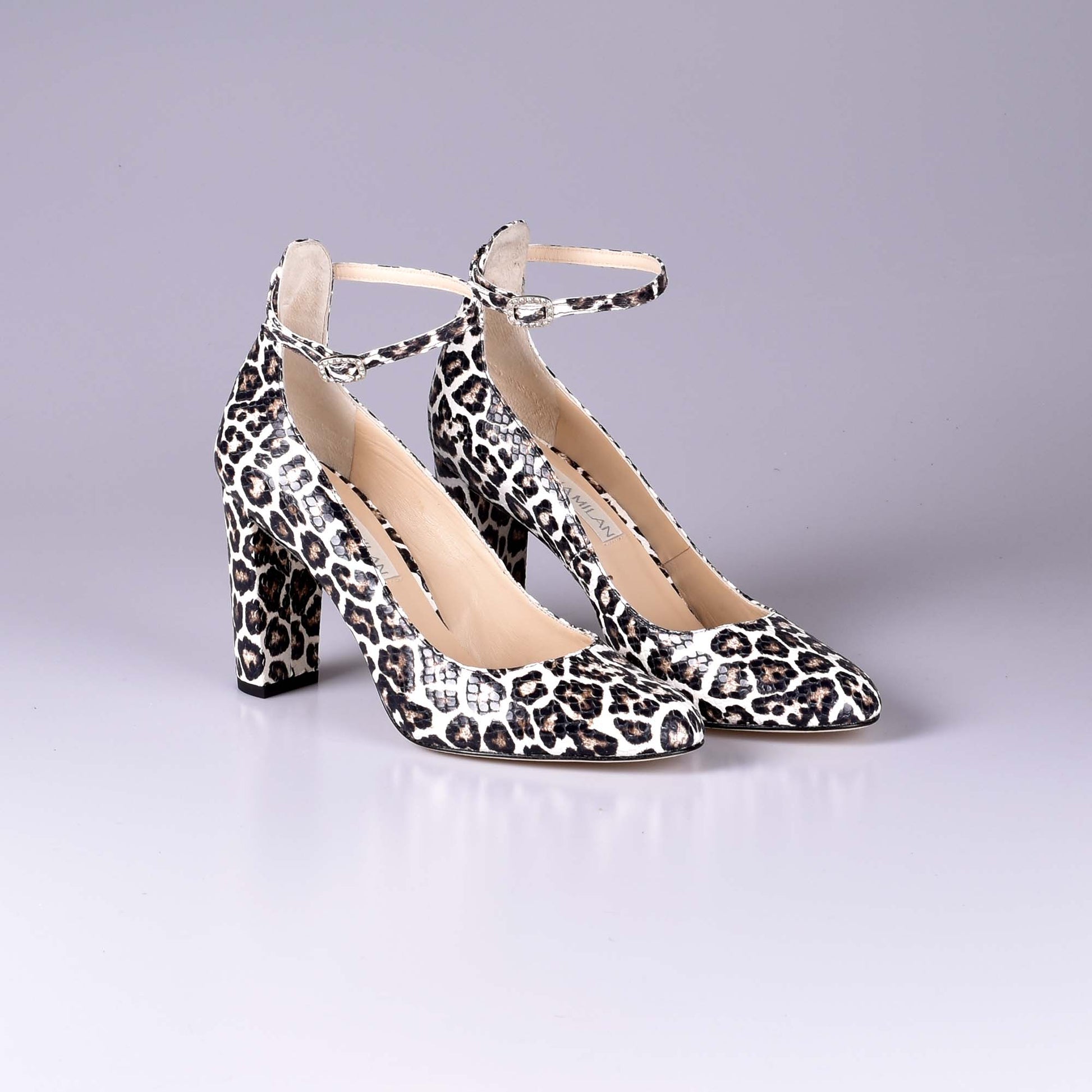 zapatos piel grabada