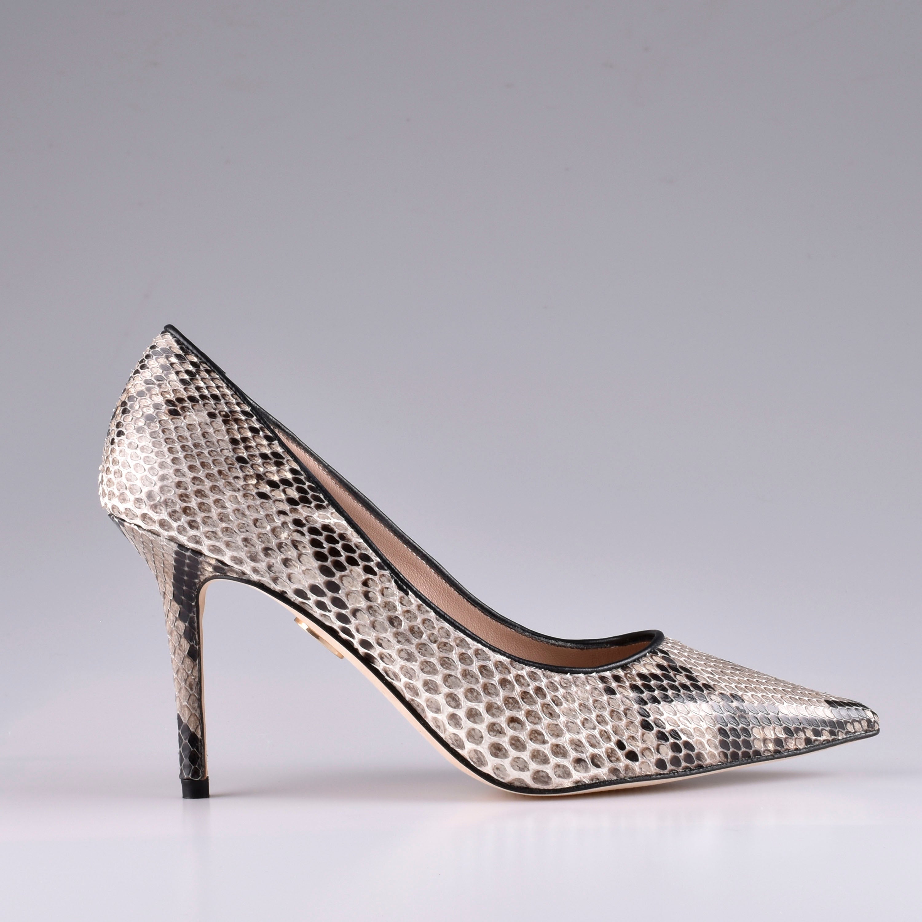 Python print 2024 womens shoes